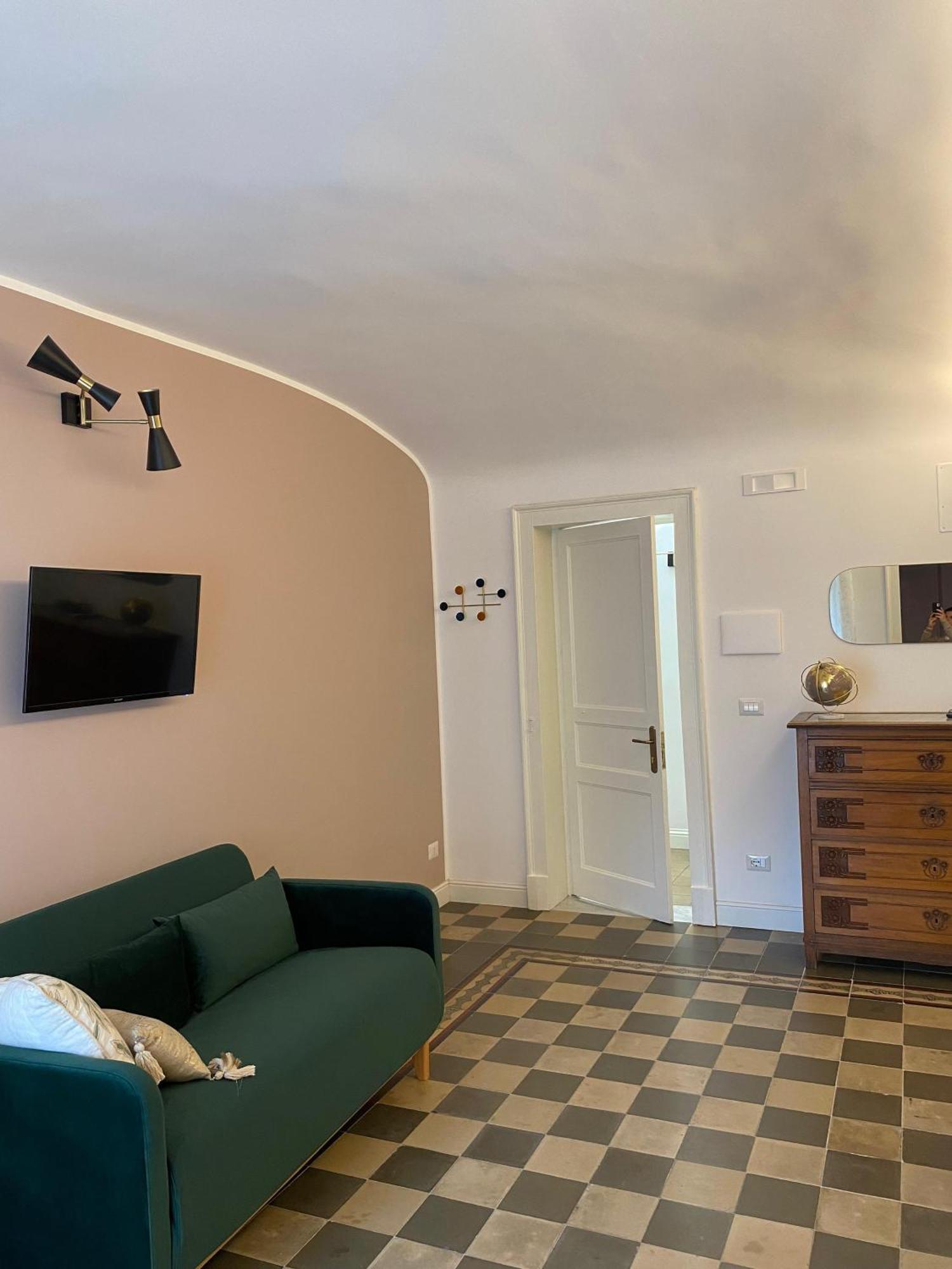 Dimora Dei Minoriti Bed & Breakfast คาตาเนีย ภายนอก รูปภาพ