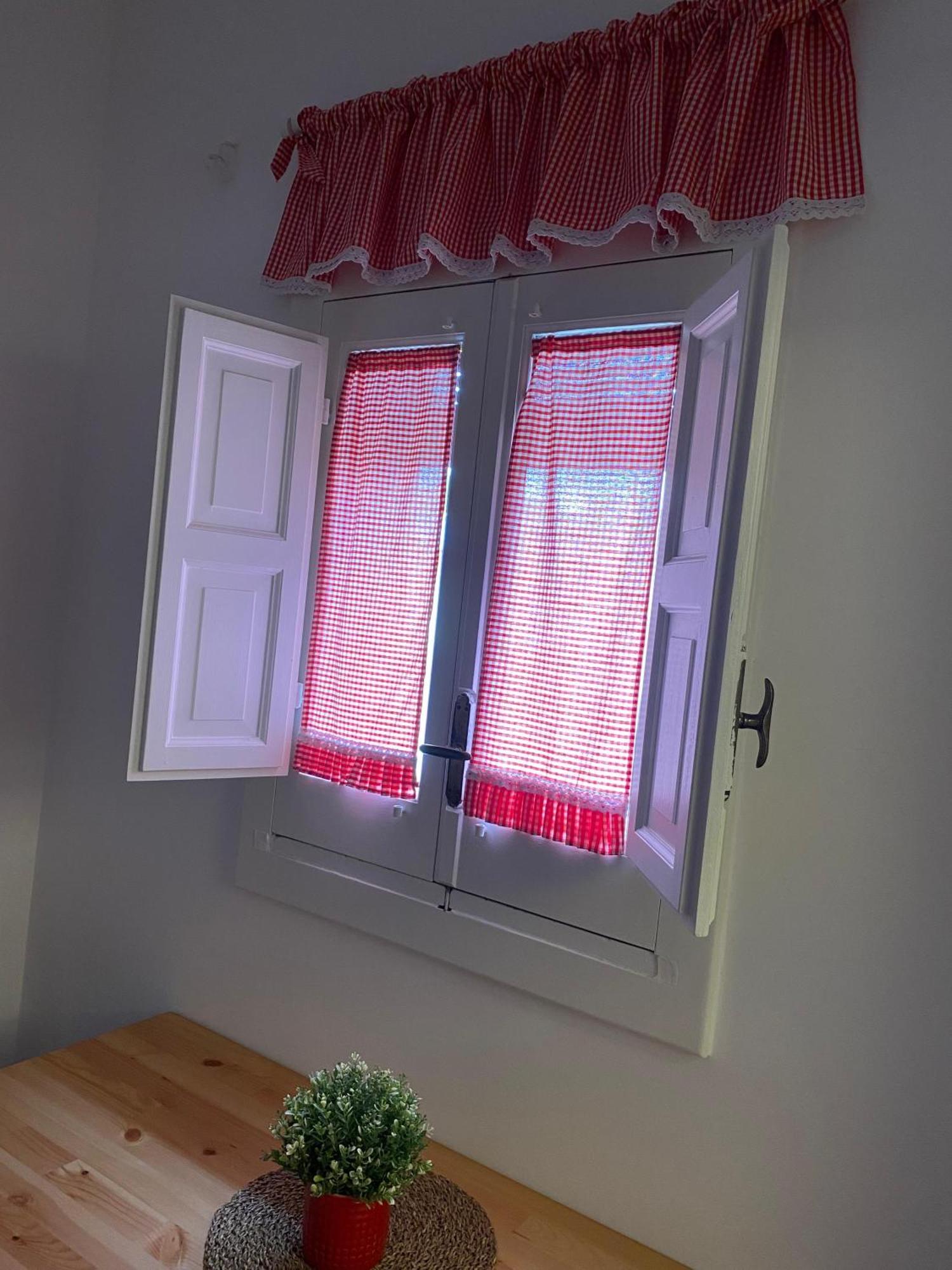 Dimora Dei Minoriti Bed & Breakfast คาตาเนีย ภายนอก รูปภาพ
